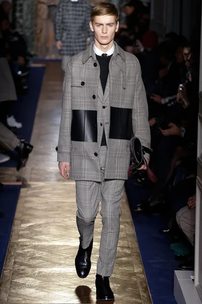 Look 8